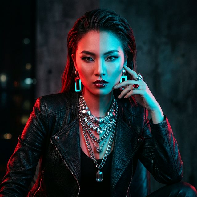 Красный неон